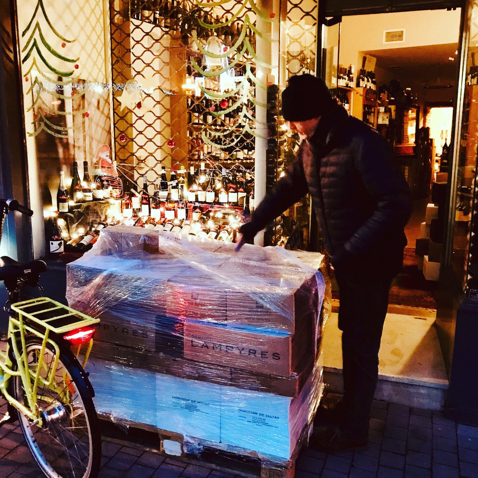 Samedi au petit matin! Arrivage du jour! - Cave du Palais, 64000 Pau